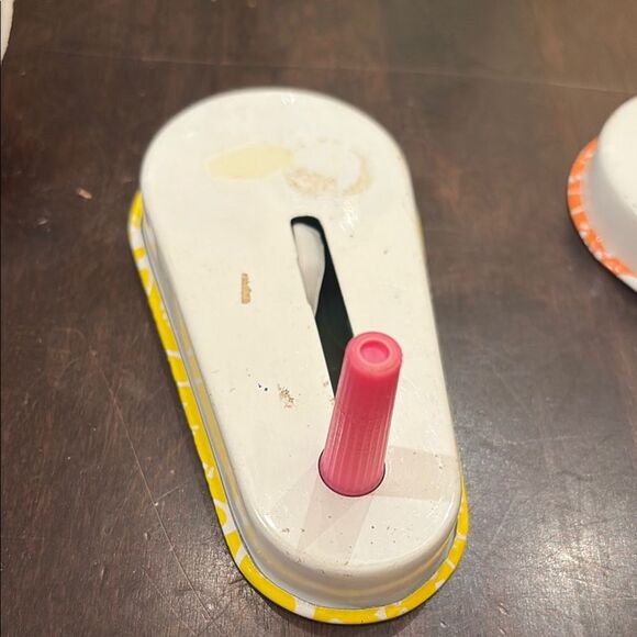 3 Colorful Polka dot metal Noise Makers - Picture 5 of 7